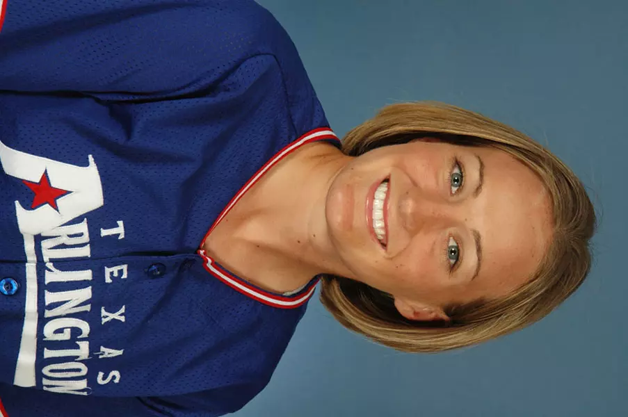 Jill Garro picked up her 12th win of the season with a 2-0 decision over Lousiana-Monroe Saturday.
