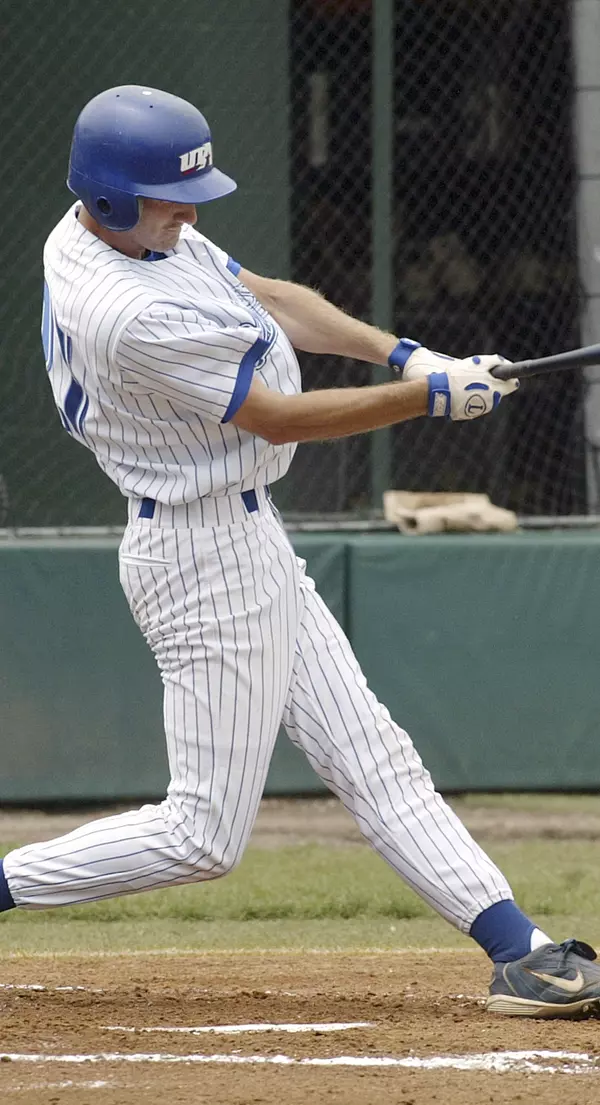 David McLeod plated the game-winning run with a bases loaded walk on Sunday