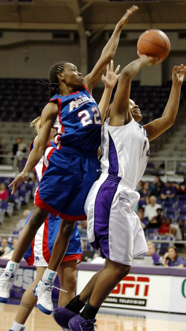 Terra Wallace scored 15 points in UTA's win over SFA.