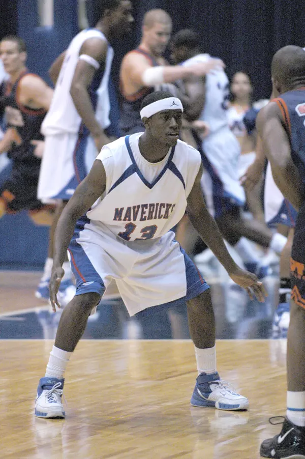 Rod Epps had a caree-high 24 points in UTA's victory against Lamar.