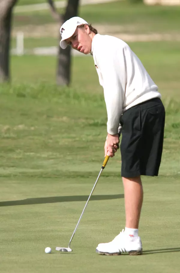 Michael Van deVenter led the Mavericks to fifth at the Shocker Classic.