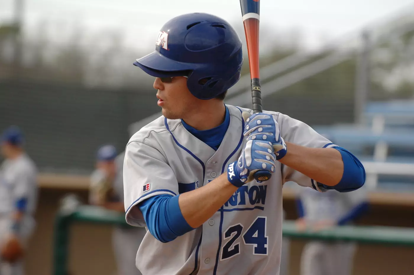 Danny Slinkman drove in five runs in UTA's 17-7 victory against Sam Houston.