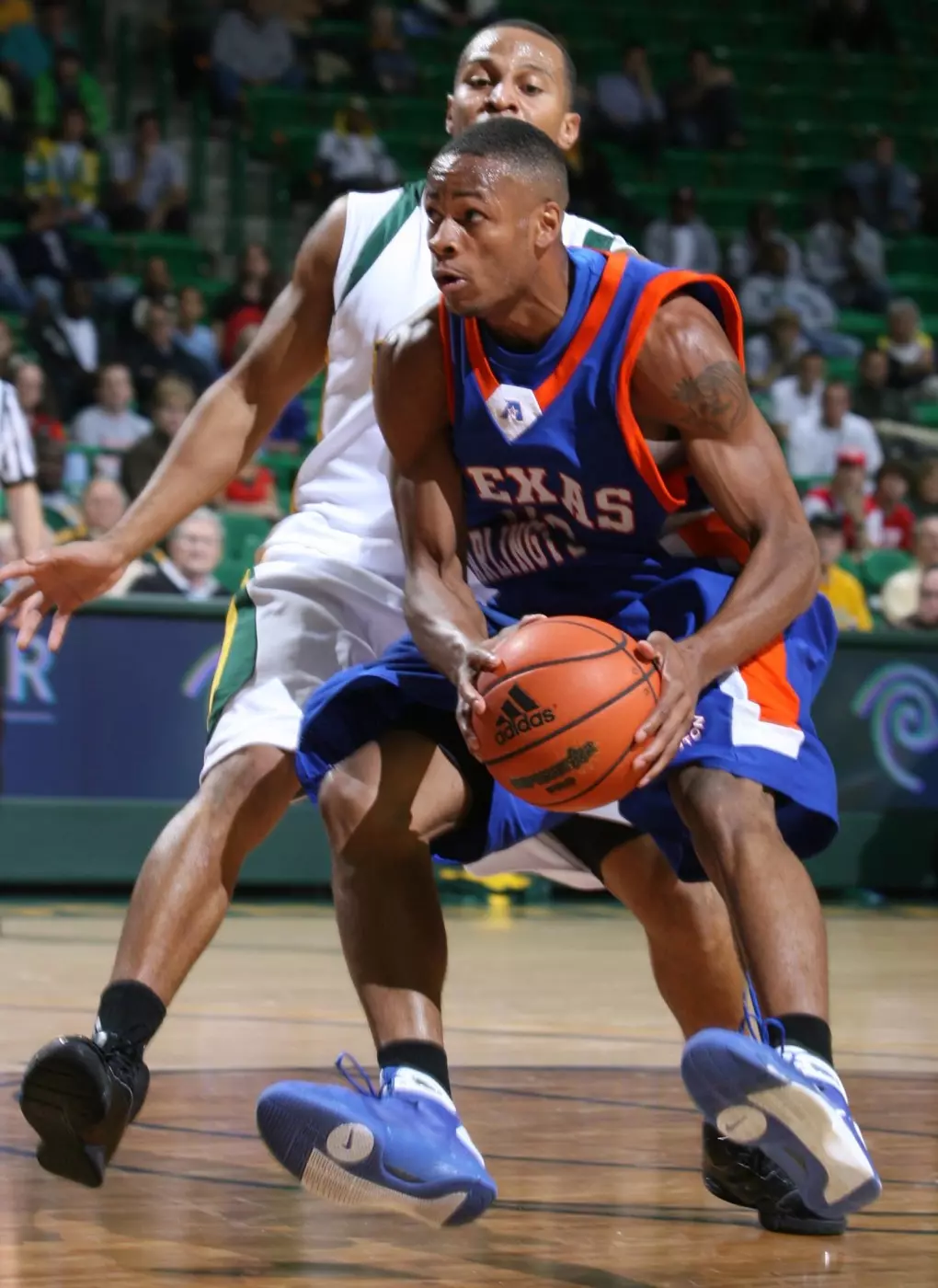 Marquez Haynes scored a career-high 26 points to lead the Mavs at Utah Valley