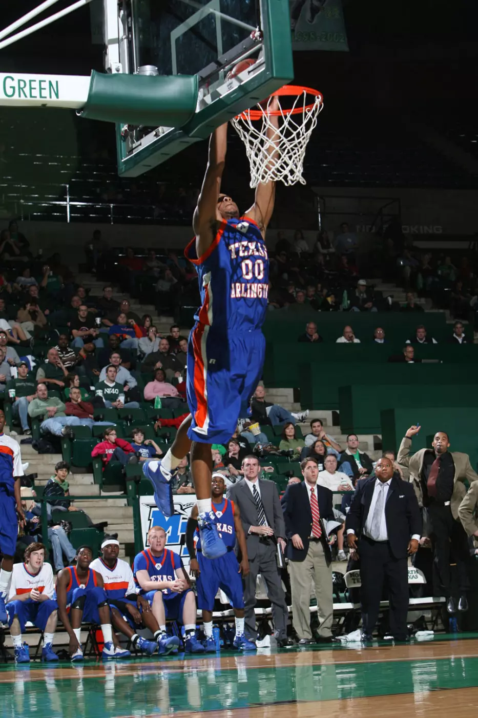 MarQuez Haynes led the Mavericks with 16 points in a 76-51 win at UTPA.
