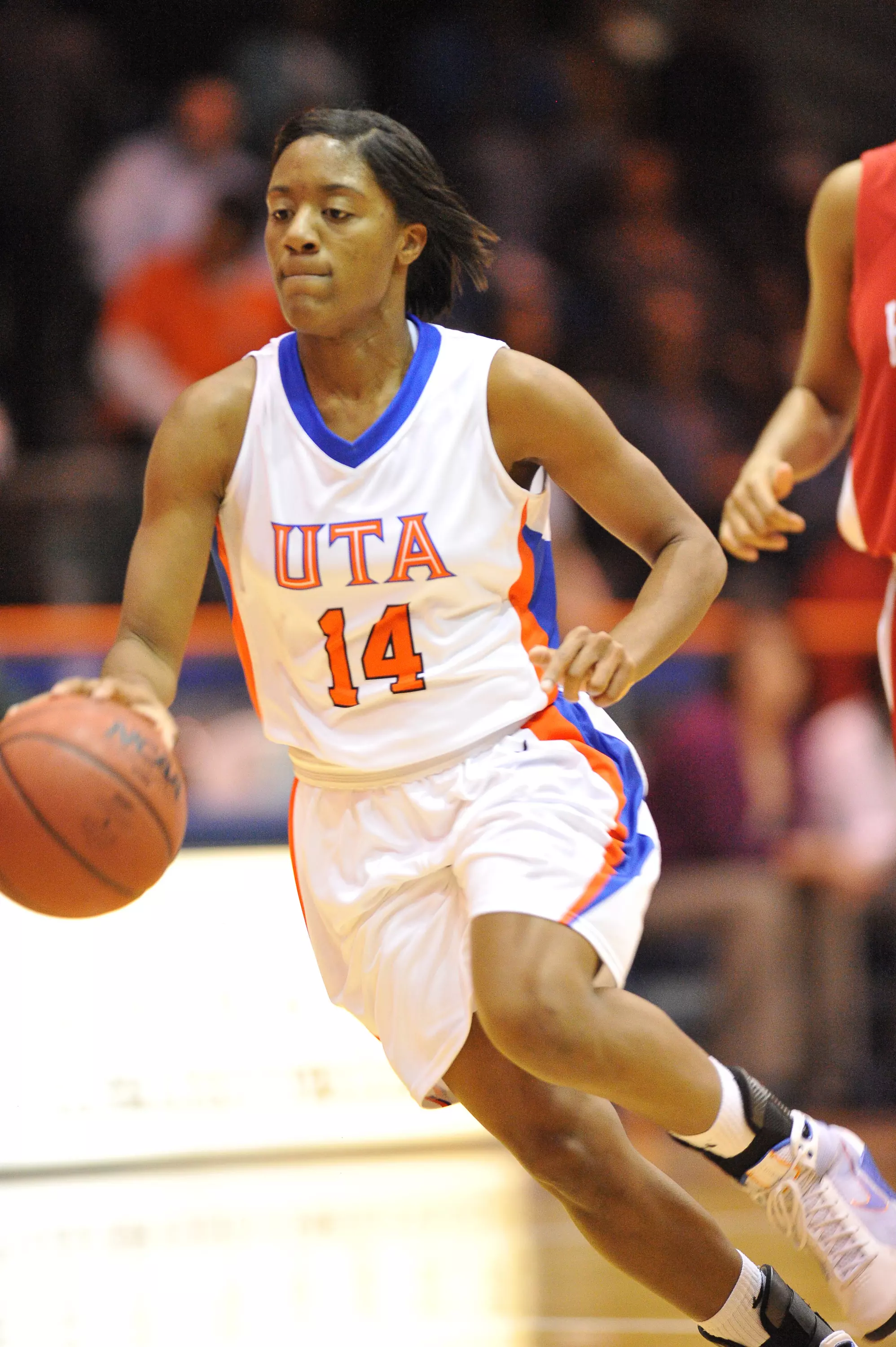 Meghan Nelson led Mavericks with 17 points