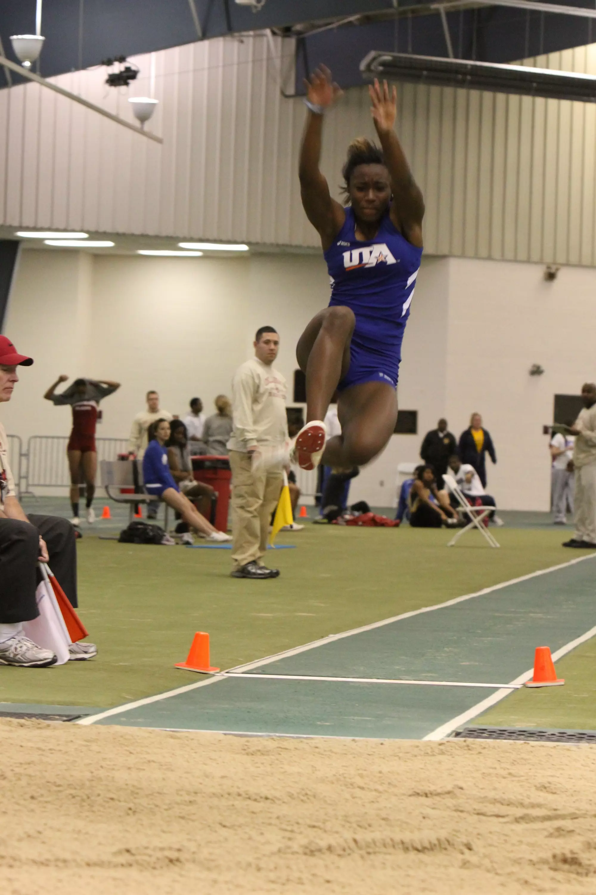 Jennifer Brown placed third in the long jump as the women's best finisher on Day 1 of the Varsity Apartments Shocker Quad.