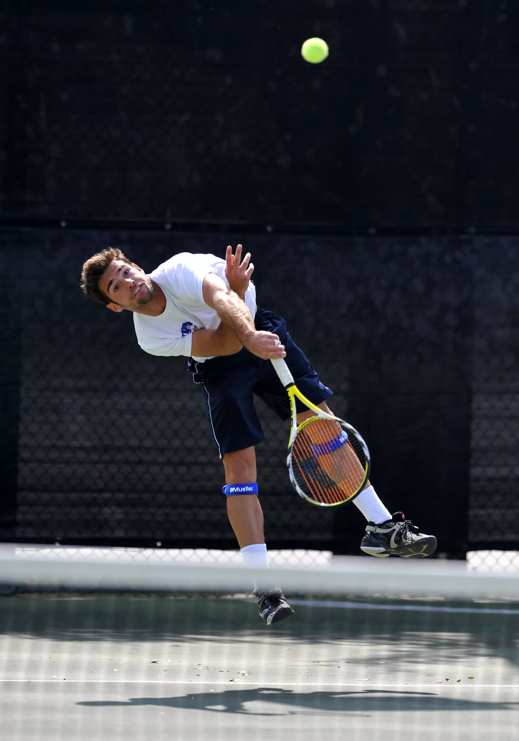 David Subirats recorded a singles win in the No. 4 spot against UCSB