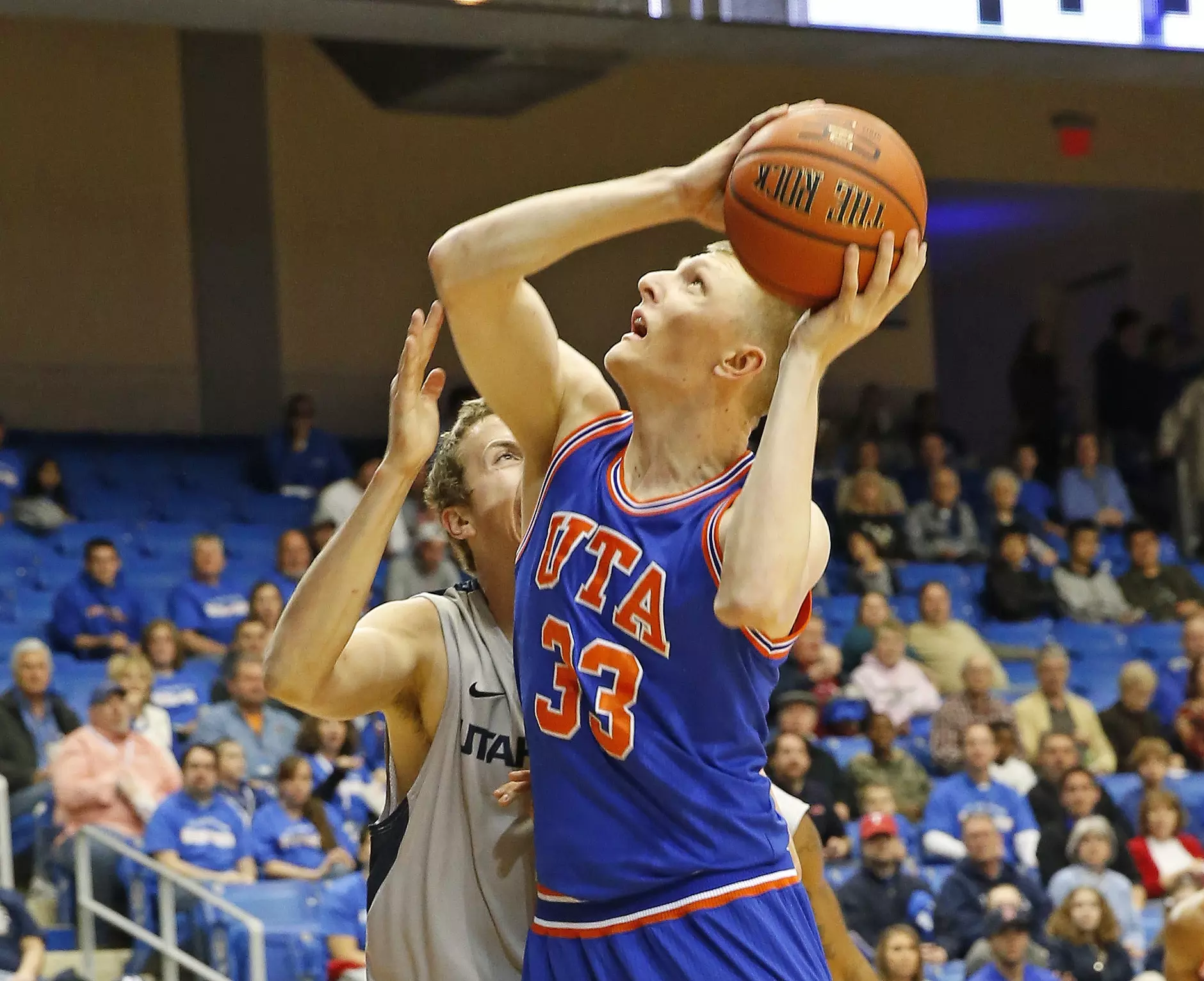 Karol Gruszecki scored 14 points points in his last home game.