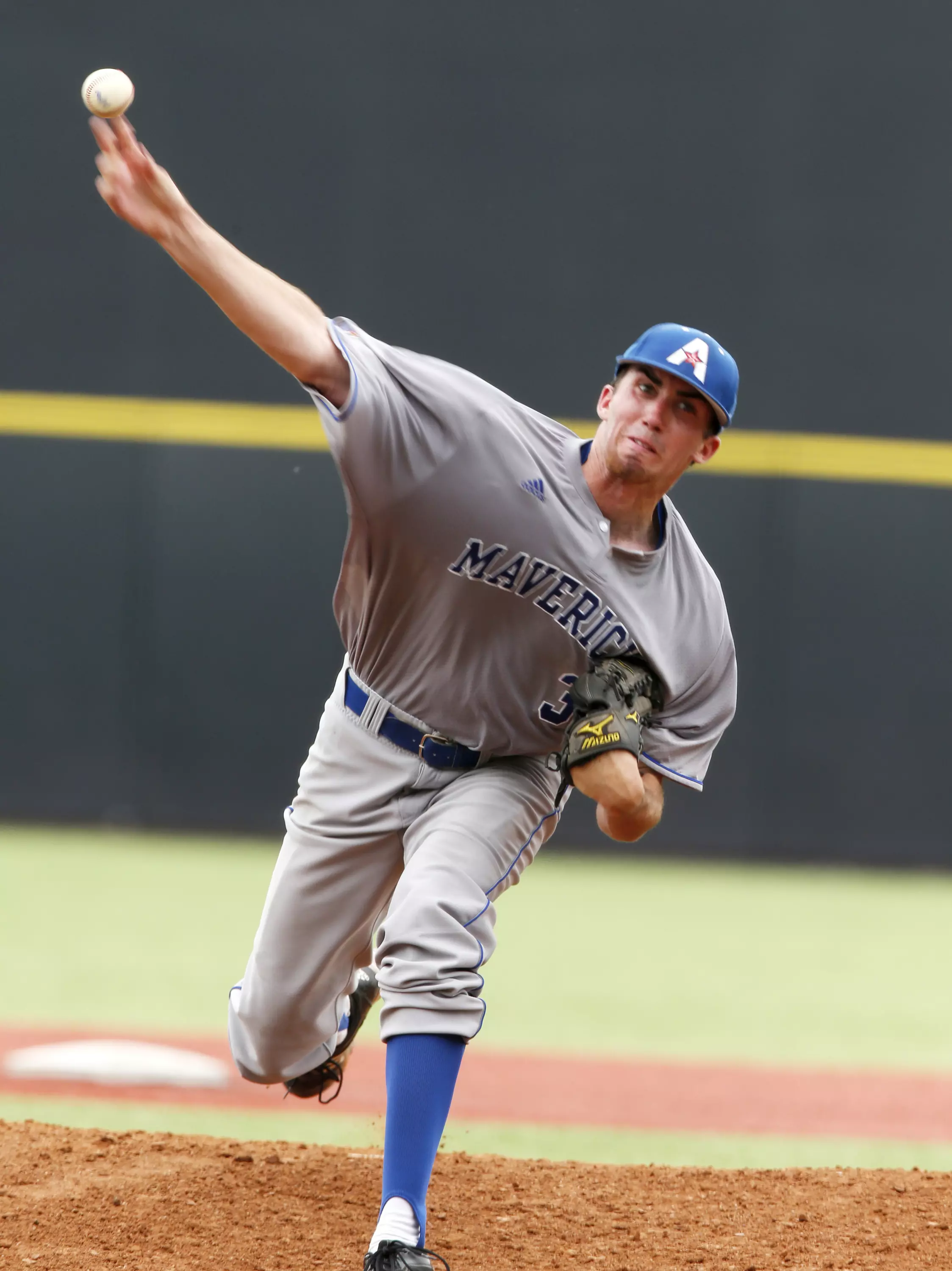 Junior starter Zach Thompson went 6-5 for UTA last season.