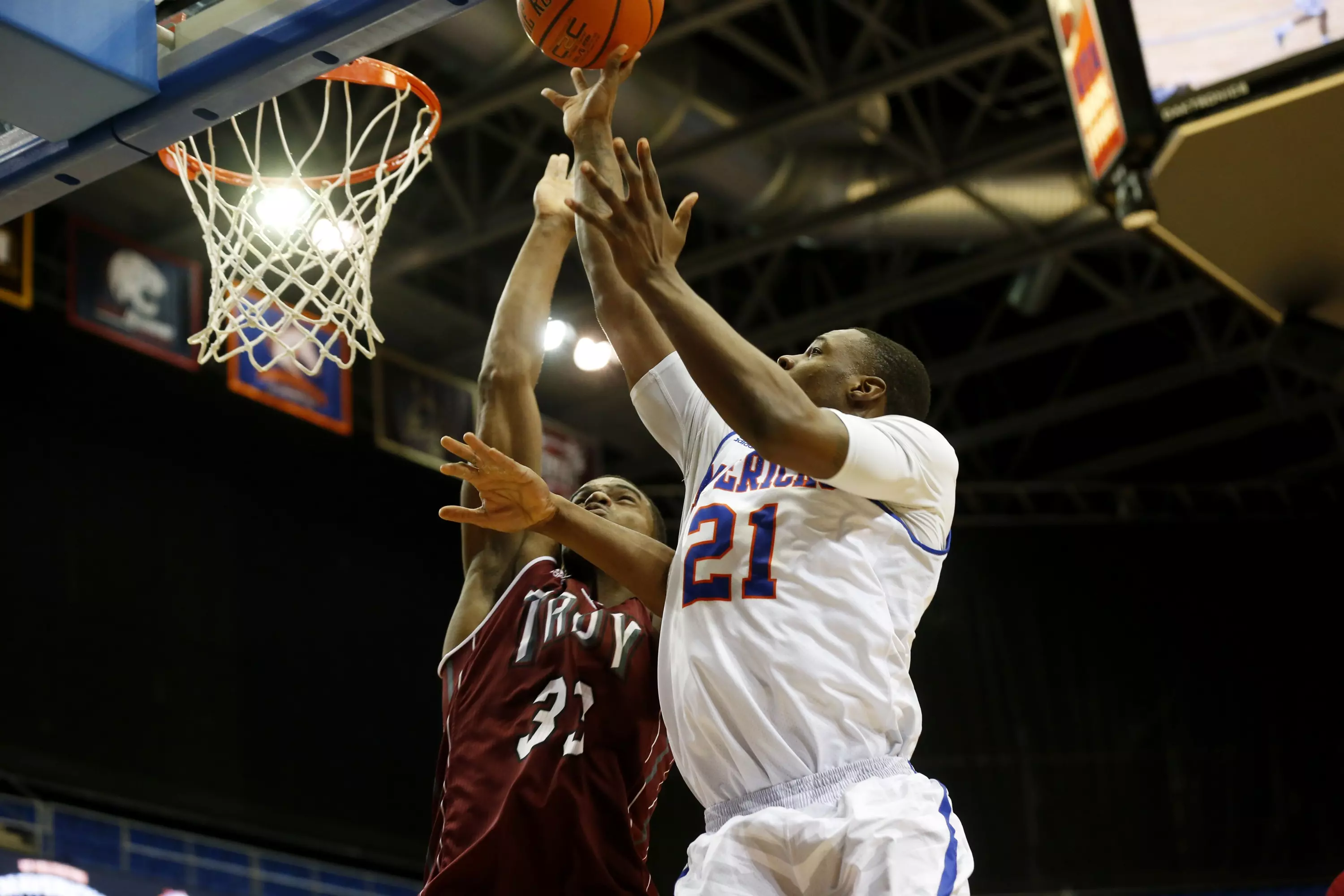Greg Gainey and the Mavs look to make a tournament run.
