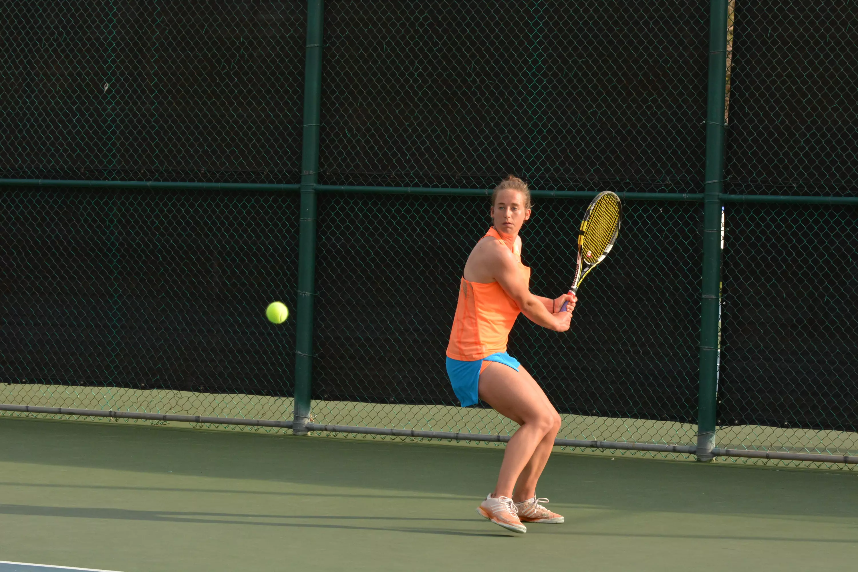 Elizabeth Thoms stays undefeated after this weekends matches.