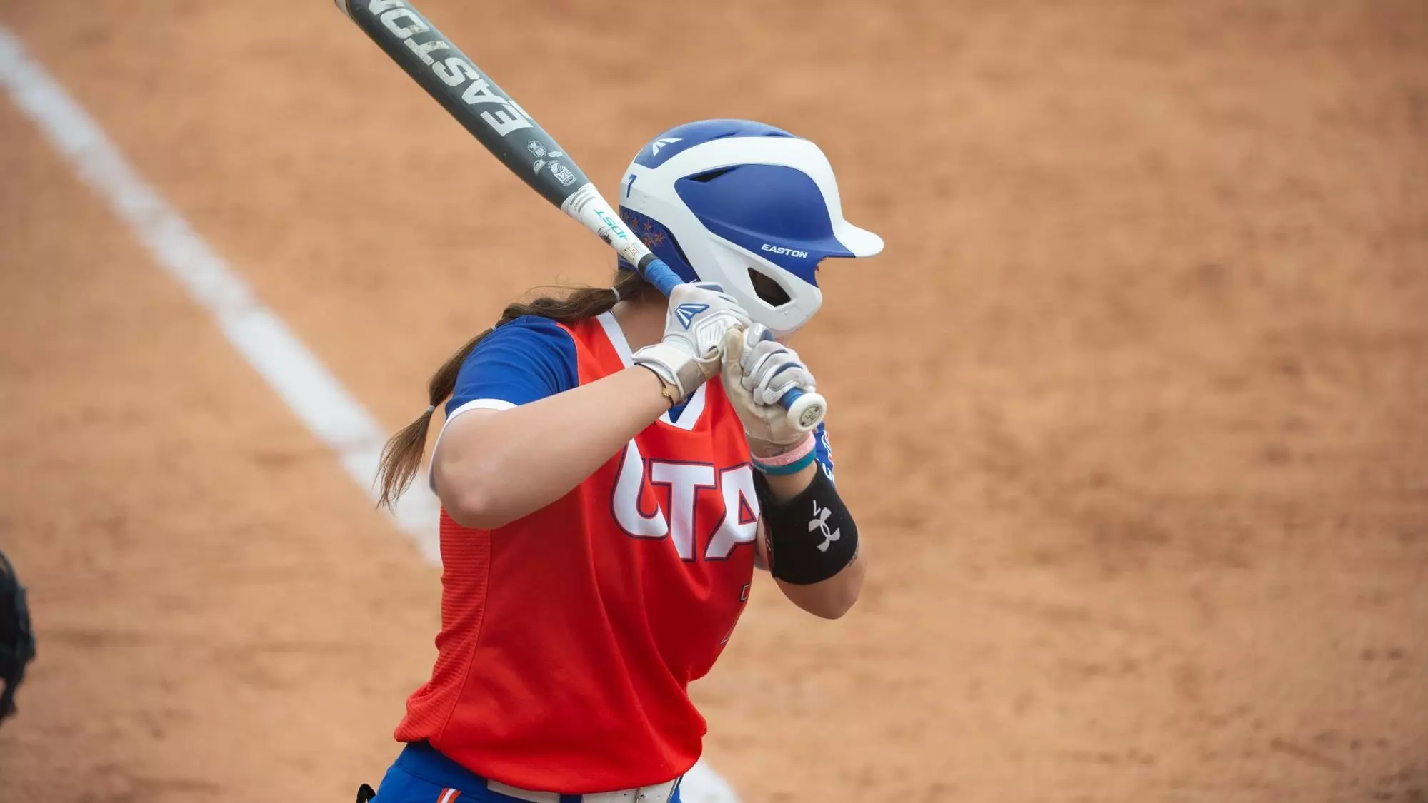 Softball Earns First SBC Sweep in 10-6 Win