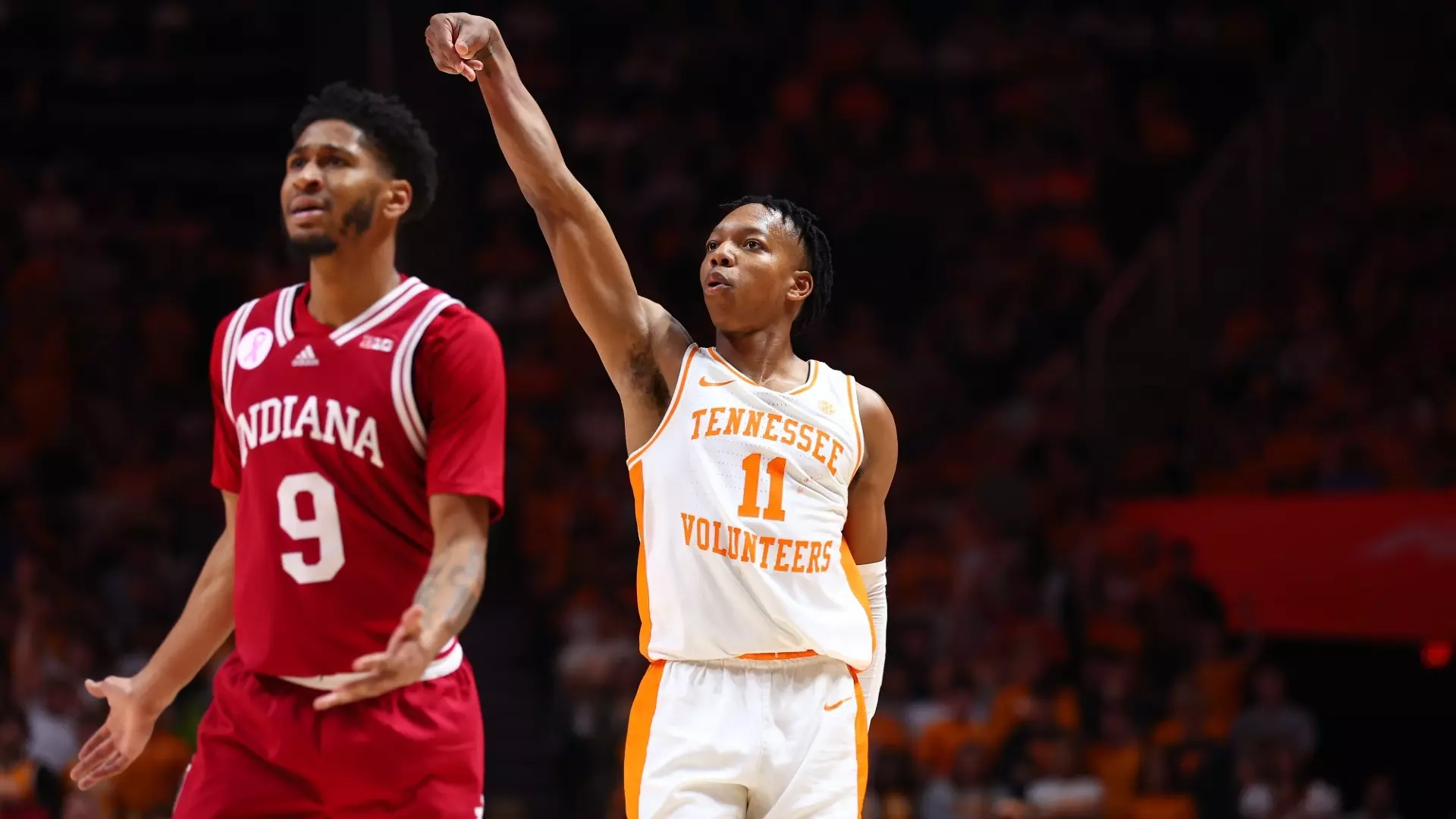 12 Vols Fall to 17/18 Indiana, 6662, in Charity Exhibition