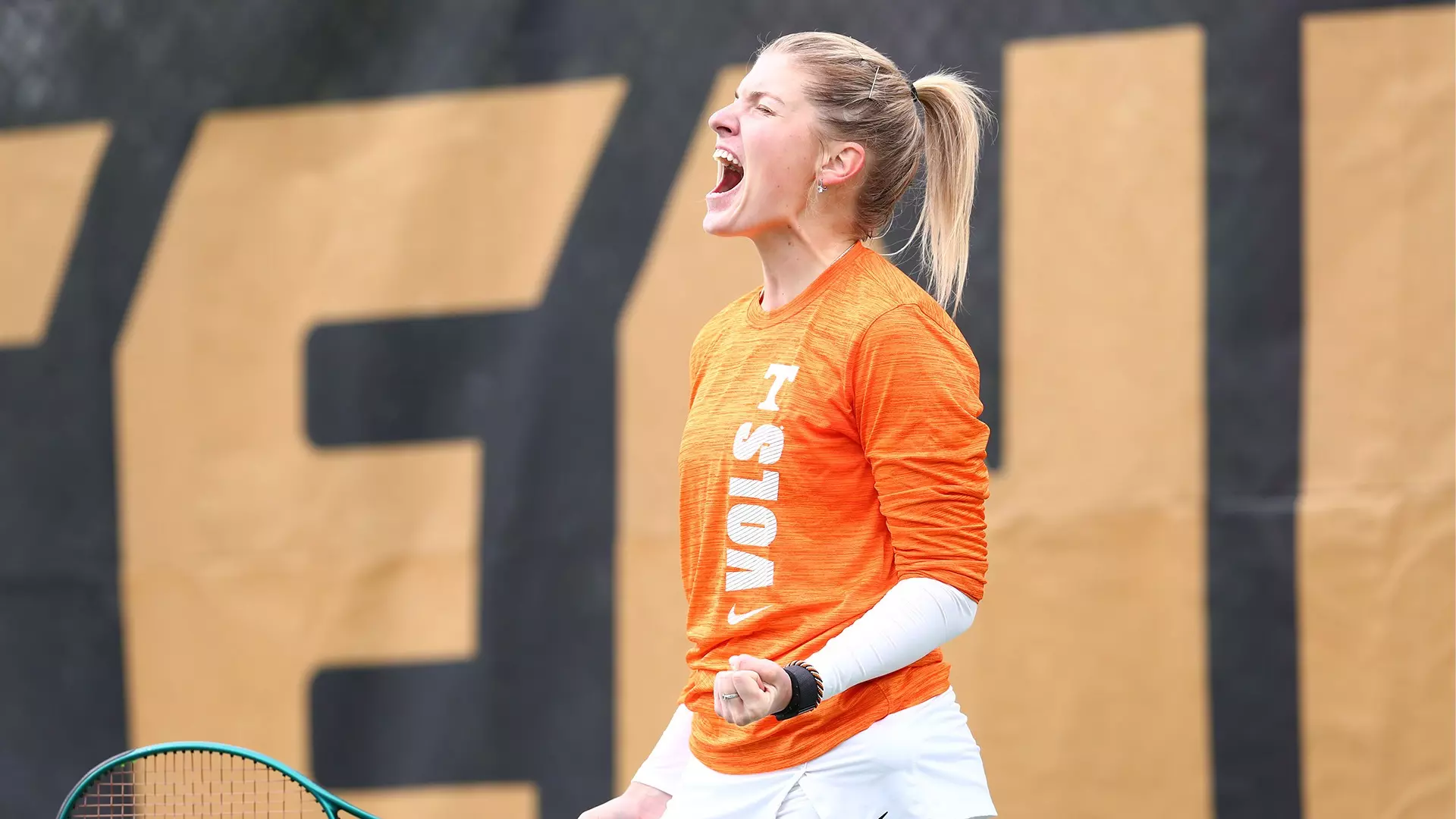 #6 Tennessee Stalls #25 South Carolina, 4-1, Tomase Earns 90th Career ...