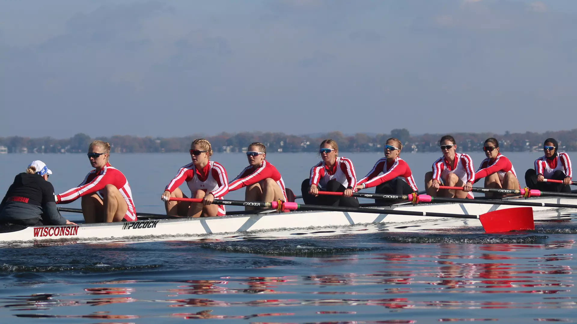 Women's rowing hits the water