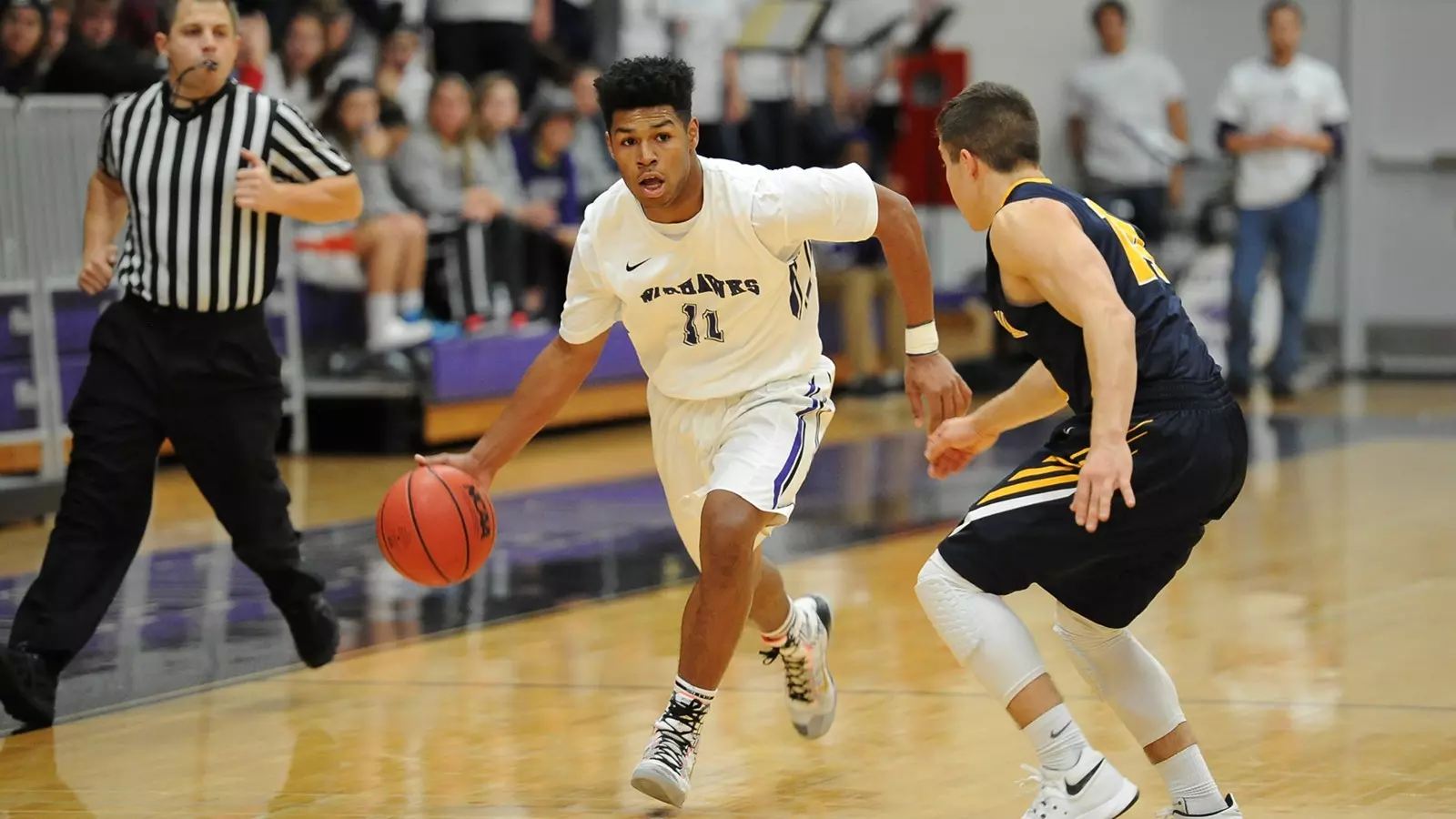 Andre Brown action photo for Dec. 9 story