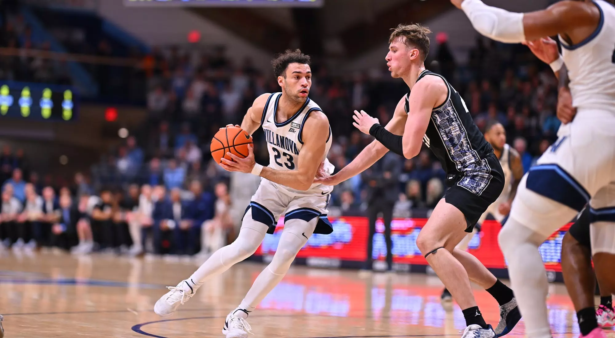 Wildcats Take Control Early to Down Georgetown 75-47 - Villanova University