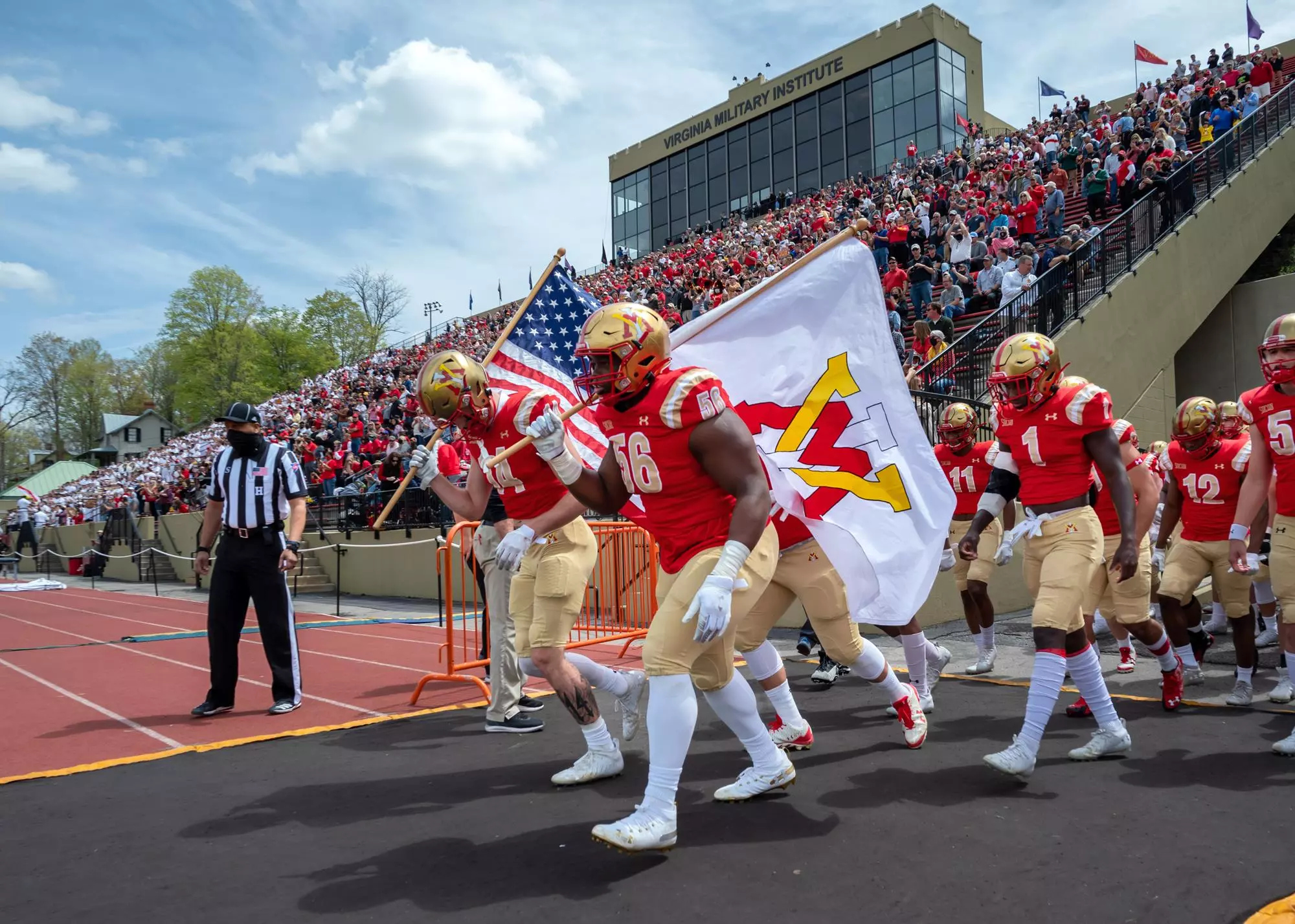 team - flag - runout