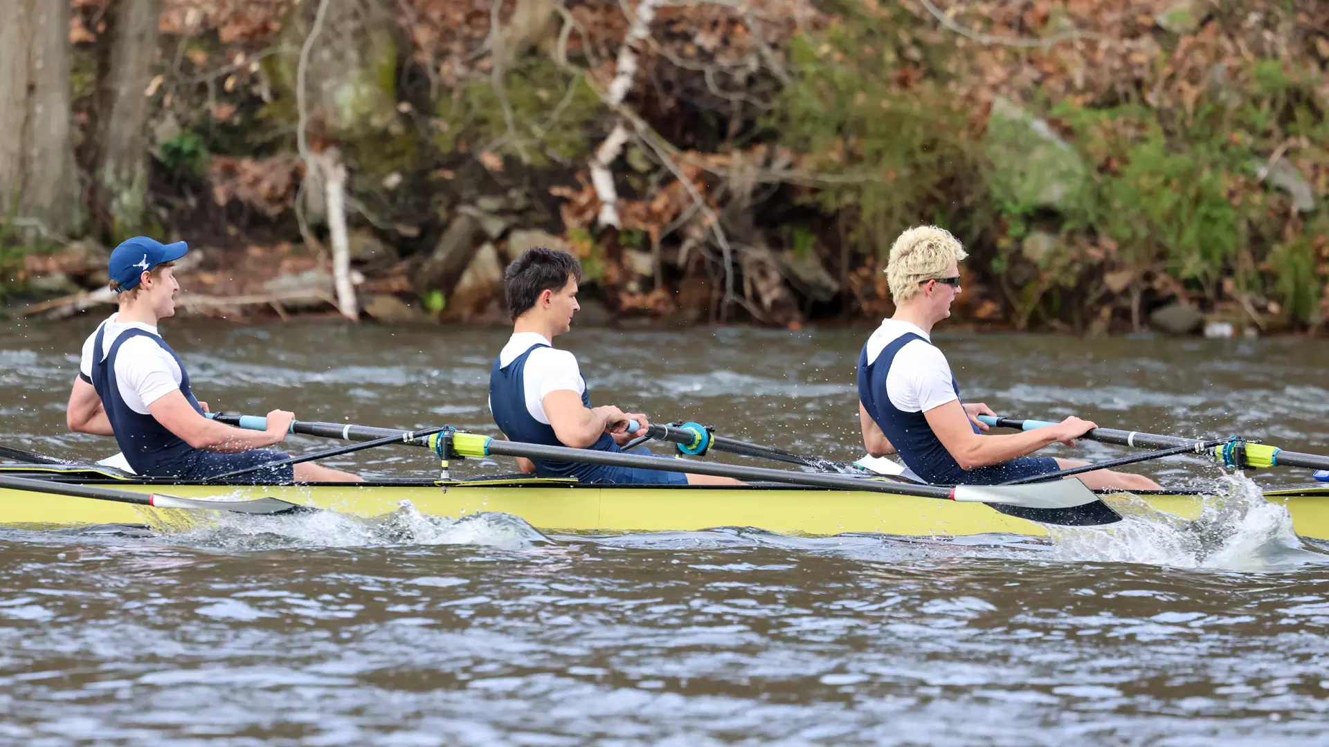 Heavyweight Crew Competes at the Head of the Housatonic Yale University