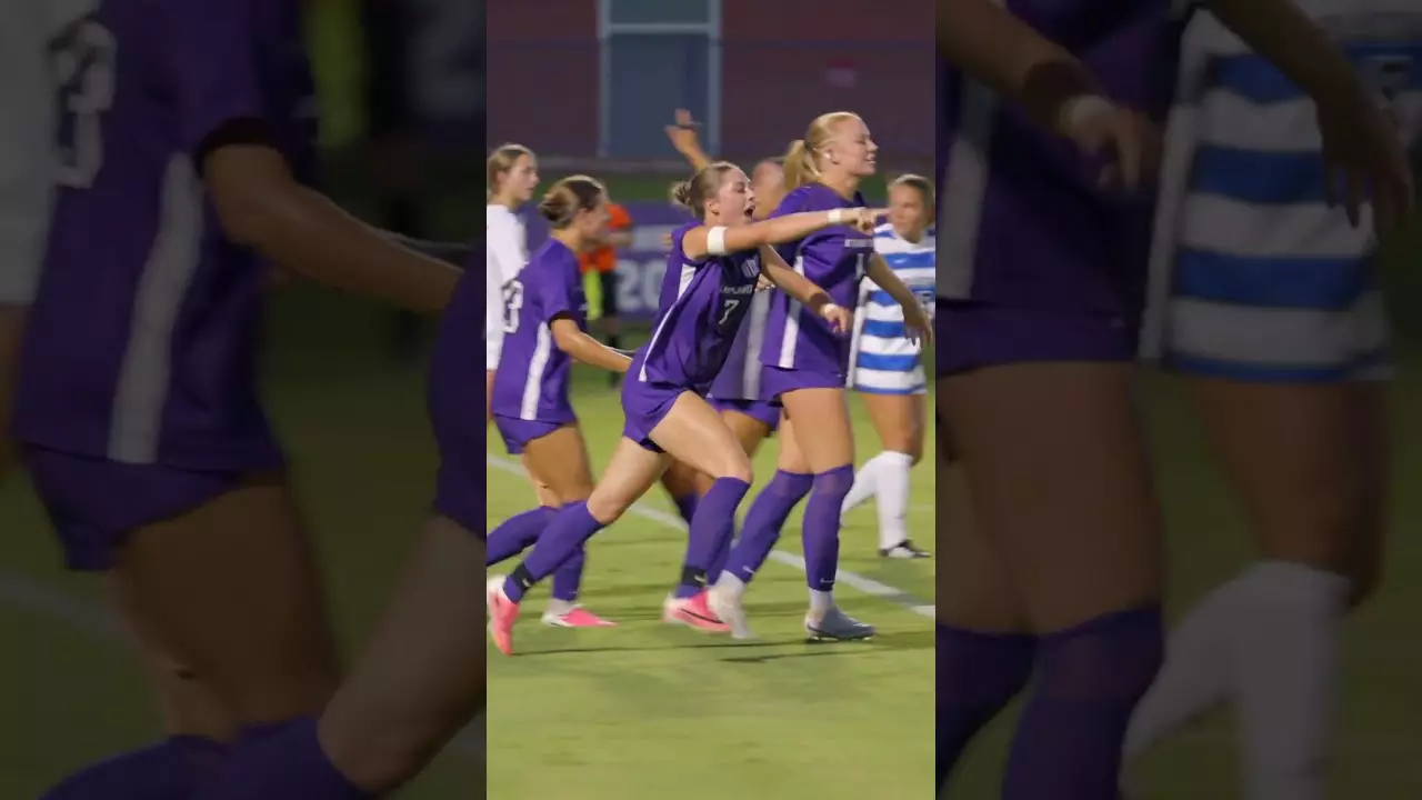 Amanda Adams scores her first goal as Lope in win over Buffalo #collegesoccer #grandcanyon #LopesUp