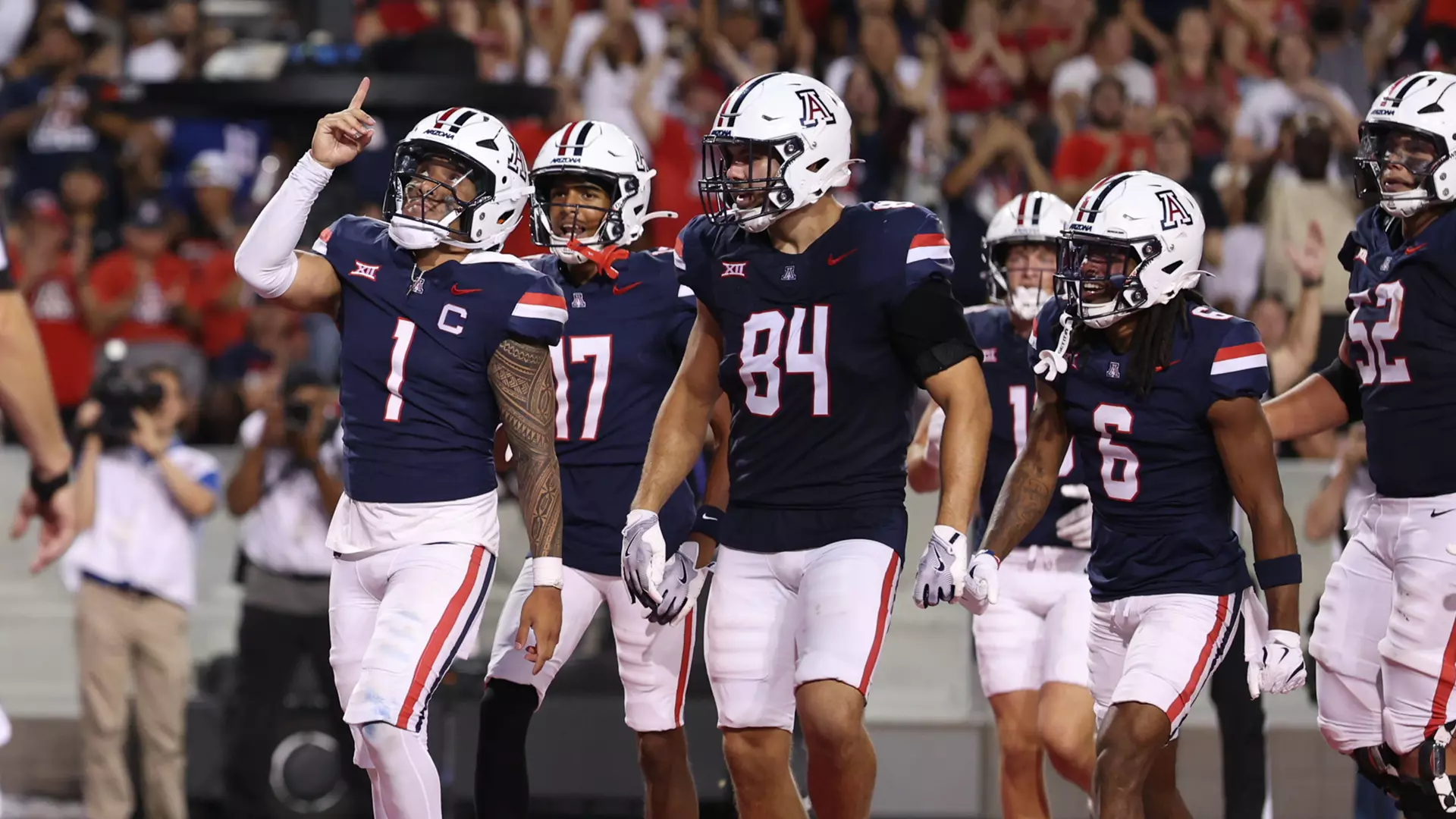 Arizona Defense With Five Takeaways, Fifita Adds Two TDs in 40-6 Win Over Hawaii - University of Arizona Athletics