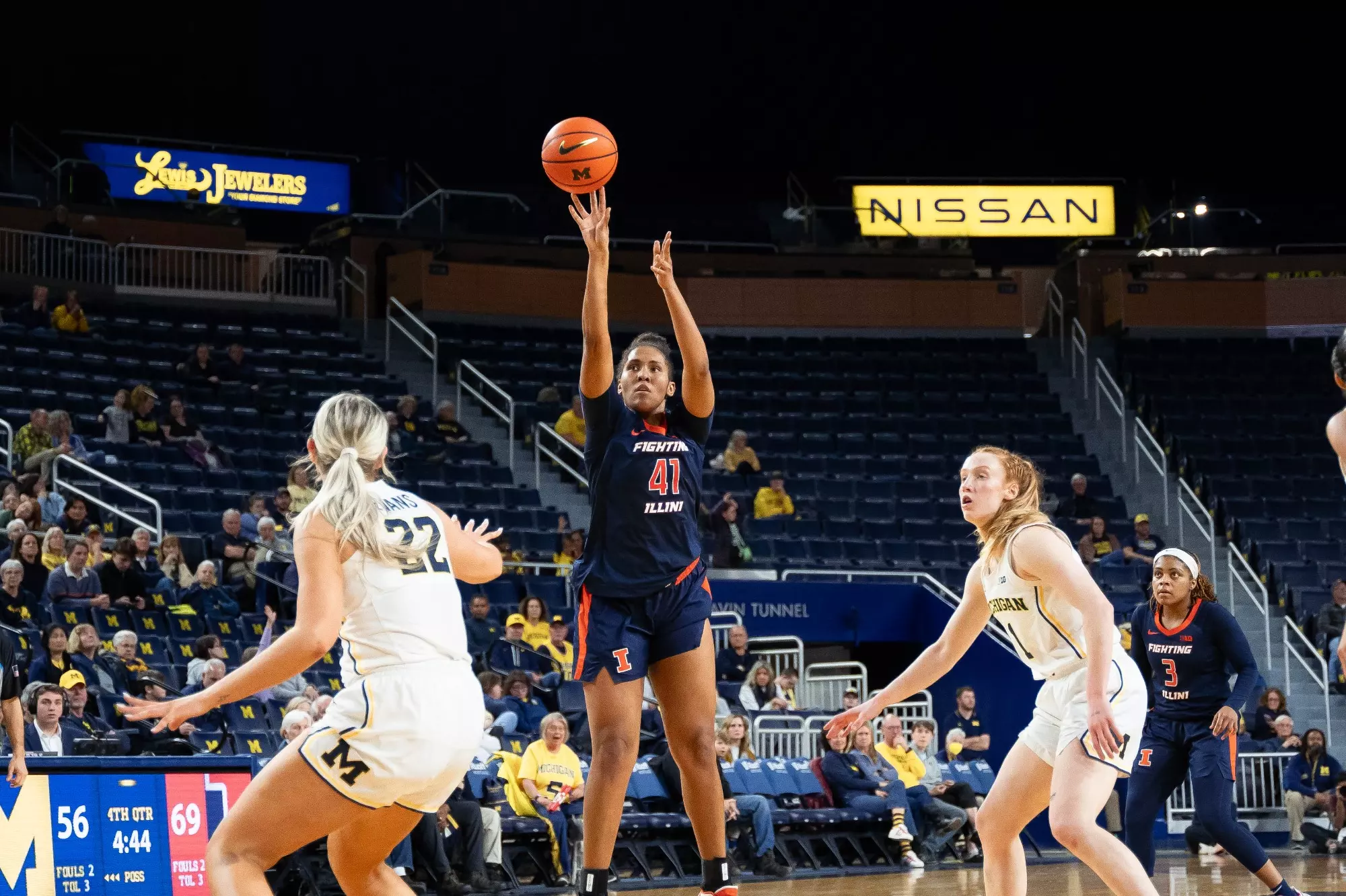 Ann Arbor, MI - January 31, 2024 - Illinois Center Camille Hobby (#41) during the game between the Michigan Wolverines and the Illinois Fighting Illini at Crisler Center in Ann Arbor, MI. Photo By Madison Dabrowski