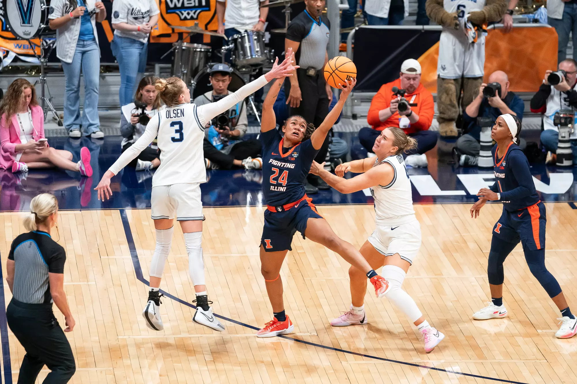 Indianapolis, IN - April 03, 2024 - Photos taken during the 2024 WBIT Championship game between the Villanova Wildcats and the Illinois Fighting Illini at Hinkle Fieldhouse in Indianapolis, IN. (Photo By Kevin Snyder /Illinois Athletics)