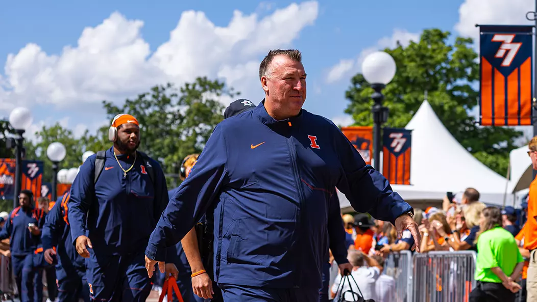 F26 Illini Walk 1056x593