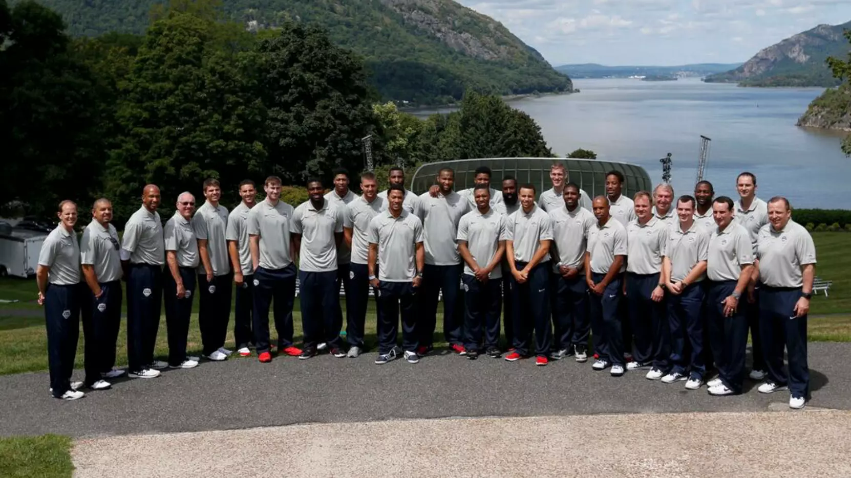 2014 MBB Team USA at Trophy Point