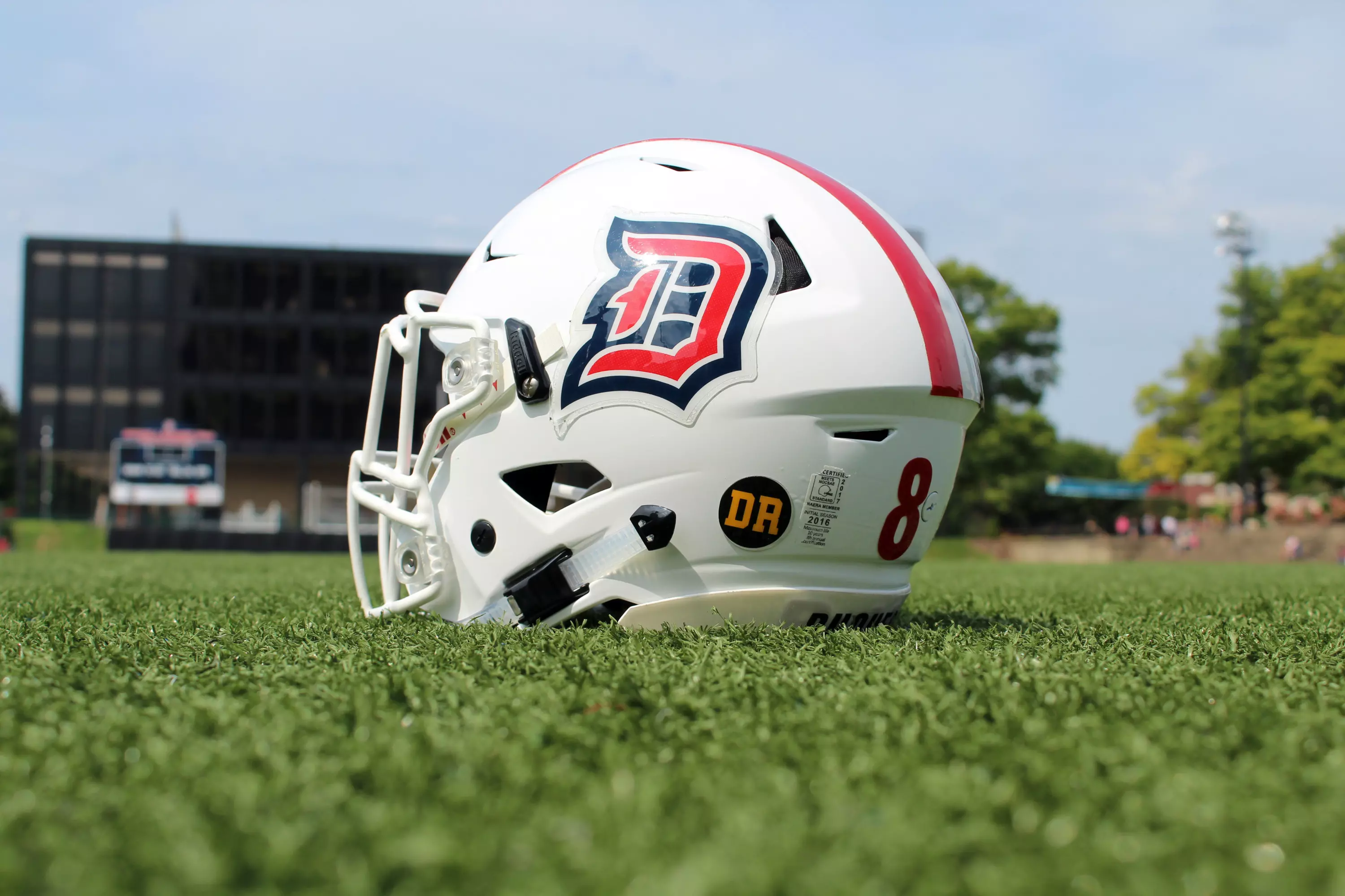 duquesne university mini football helmet Oregon Ducks Apple Green with Wings NCAA Riddell Speed : Sports & Outdoors SP face mask Tennessee Volunteers Riddell Speed Mini