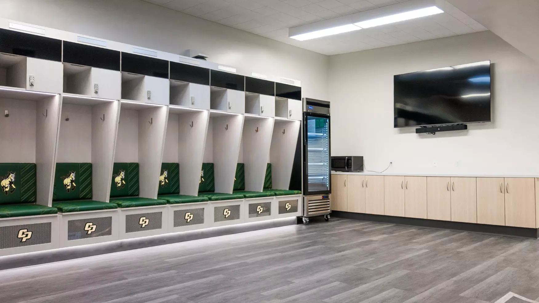 Locker Room Opposite Corner (Galvan)