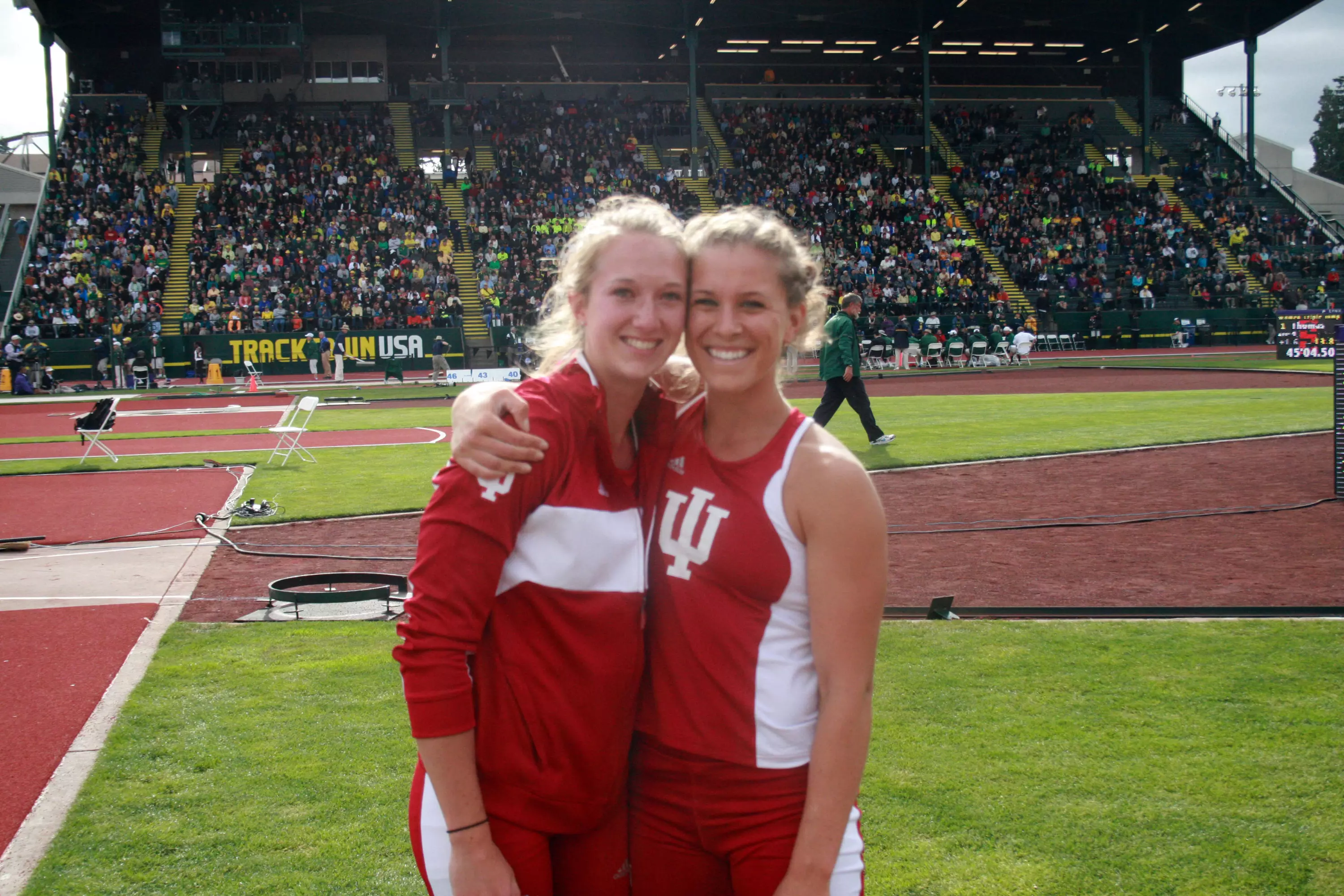 Kelsie Ahbe, Sydney Clute