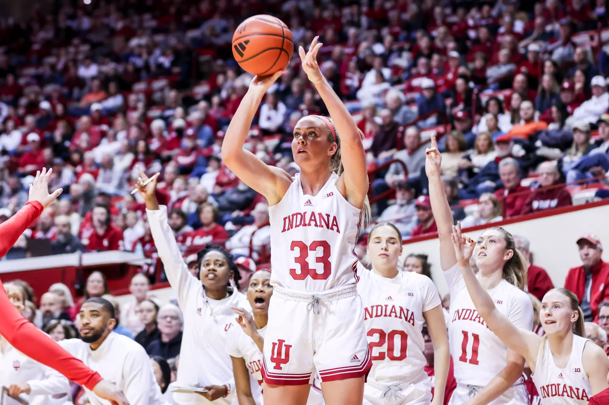 BLOOMINGTON, IN - February 20, 2025 - guard Sydney Parrish #33 of the Indiana Hoosiers during the game between the Ohio State Buckeyes and the Indiana Hoosiers at Simon Skjodt Assembly Hall in Bloomington, IN. Photo By Indiana Athletics