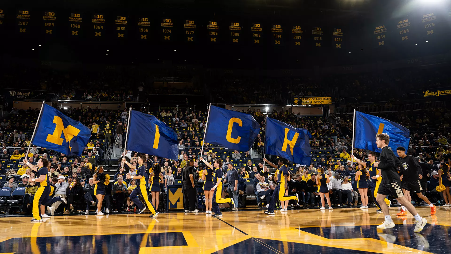Men's Basketball Crisler Center fans generic