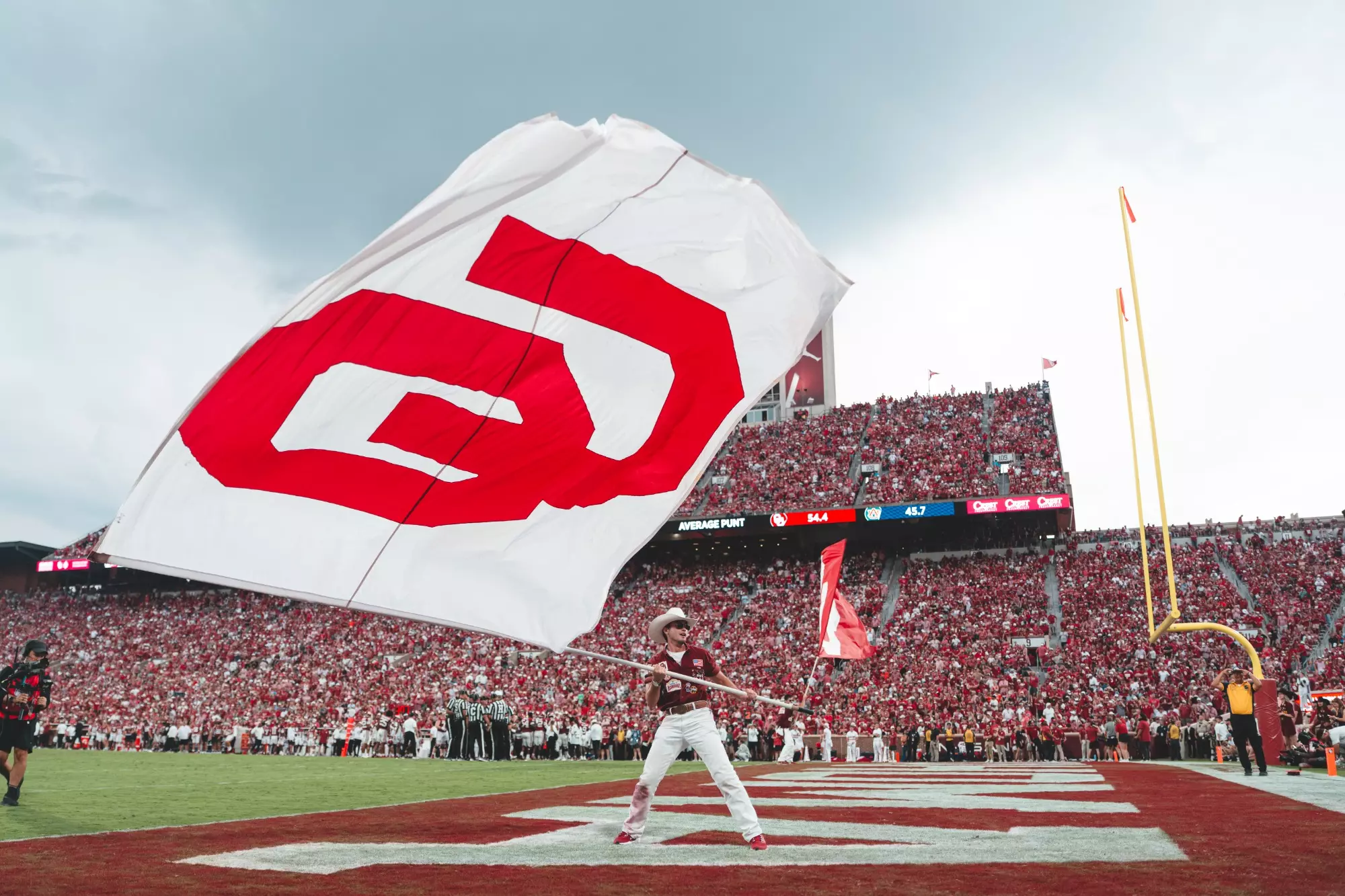 NORMAN, OK - September 20, 2025 - RUF/NEKS during the game between the Auburn Tigers and the Oklahoma Sooners at Gaylord Family - Oklahoma Memorial Stadium in Norman, OK. Photo By Morgan Givens/University of Oklahoma