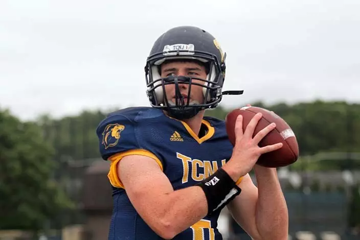 dominic tobacco Dominic Tobacco - Football dominic tobacco Dominic Tobacco - Football