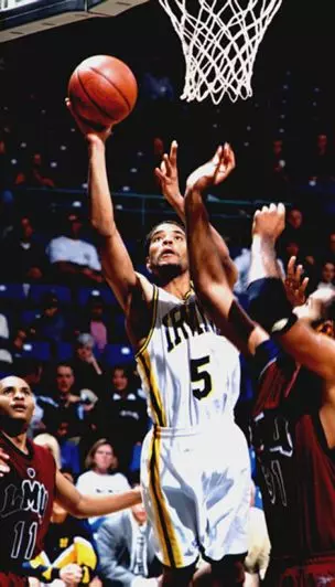 jerry-green-uci-mbb-2020-hall-of-fame-2
