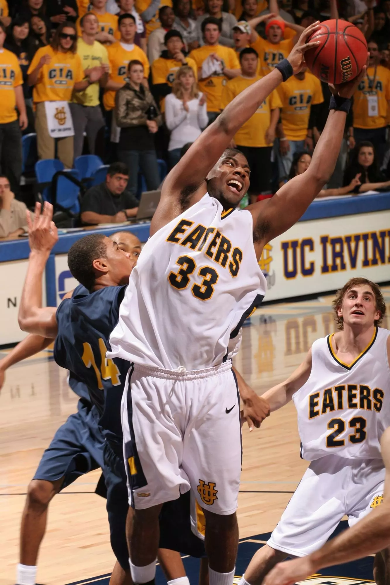 uci-mbb-darren-fells-2008-2021-bren
