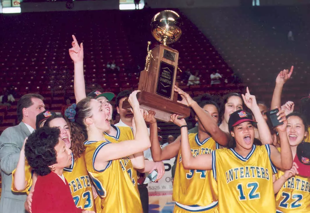 1995-wbb-team-big-west-champs-alumni-spotlight