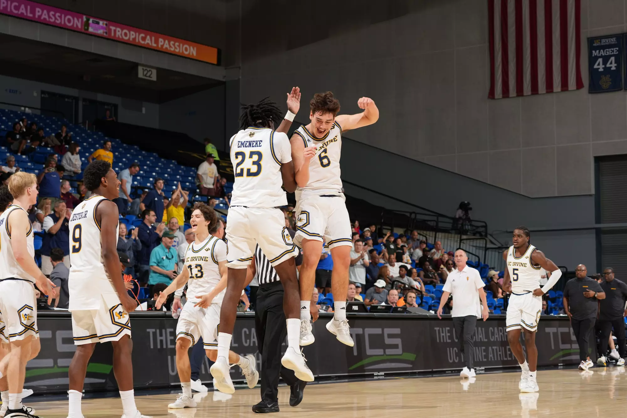 Team-Celebrate-MBB-25-26