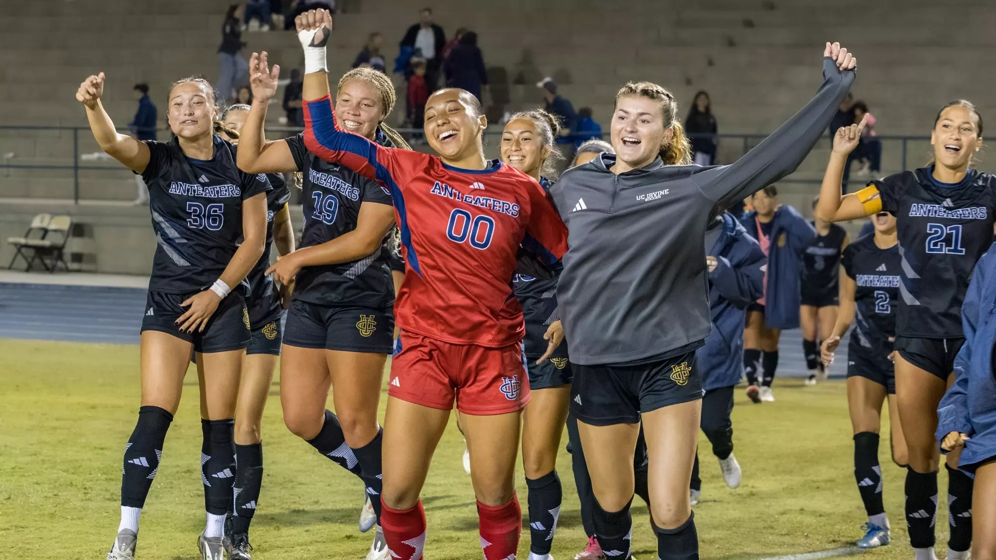 laurynn-ziller-kelsey-swyney-mihaela-perez-hailey-clingan-sophia-speziale-mia-rodriguez-uci-wsoc-2025-ucsantabarbara-update