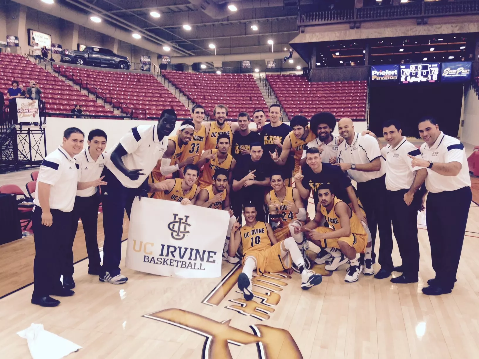 South-Pointe-Holiday-Hopps-Champions-2014-15-MBB