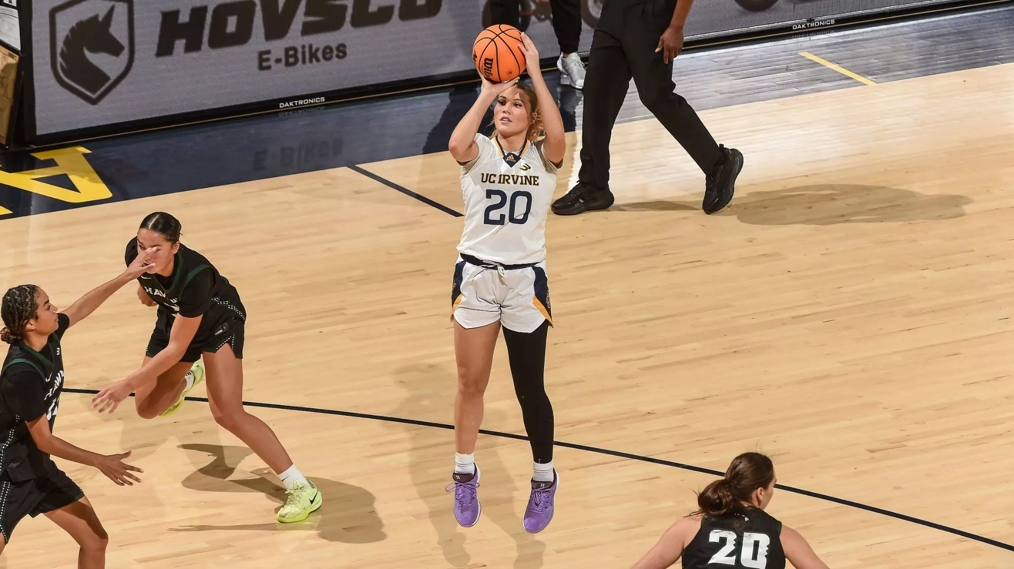hunter-hernandez-wbb-022526-feature