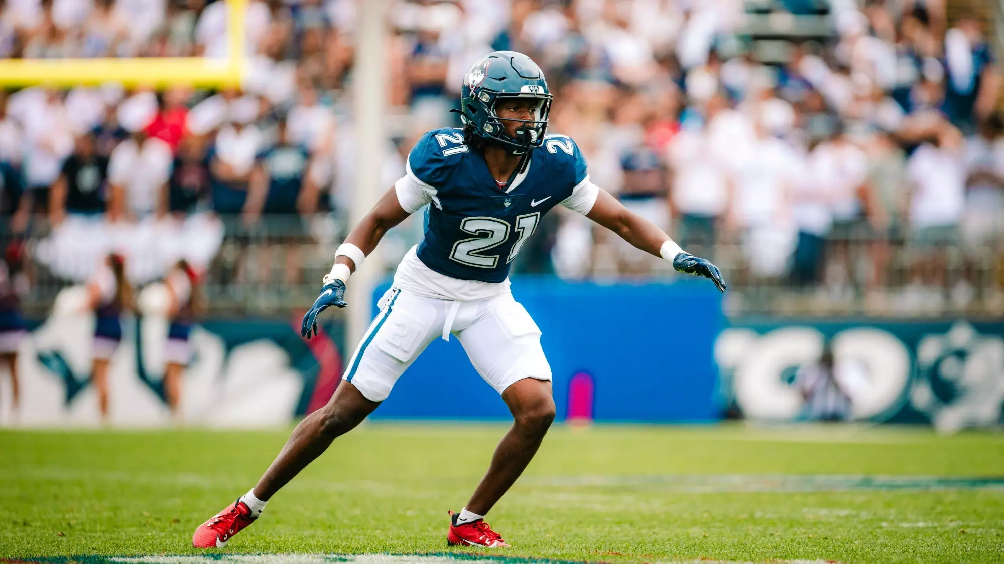 Lee Molette III - Football - University of Connecticut Athletics