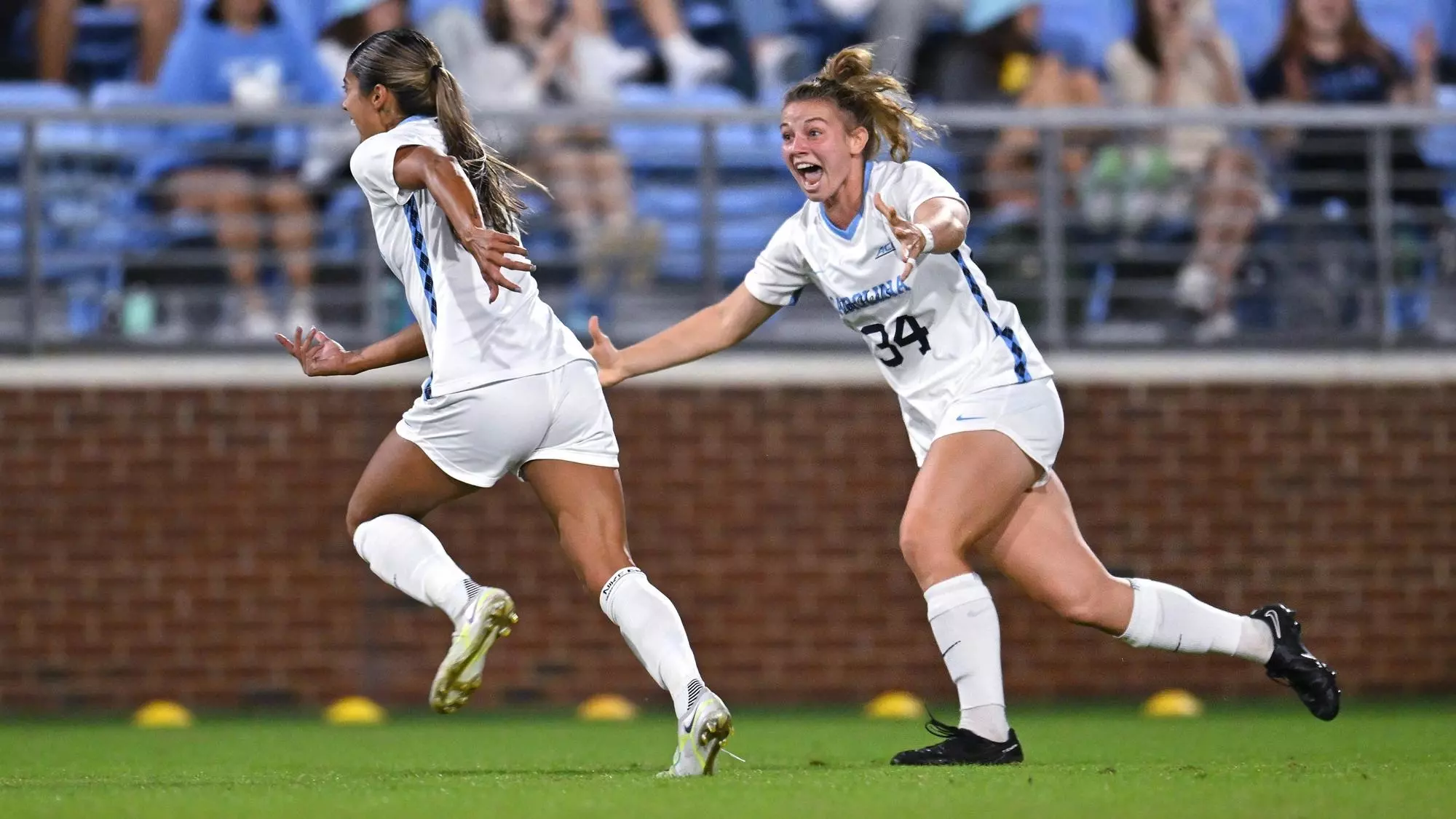 Tessa Dellarose, Sam Meza
University of North Carolina Women's Soccer v Pittsburgh
Dorrance Field
Chapel Hill, NC
Thursday, October 6, 2022