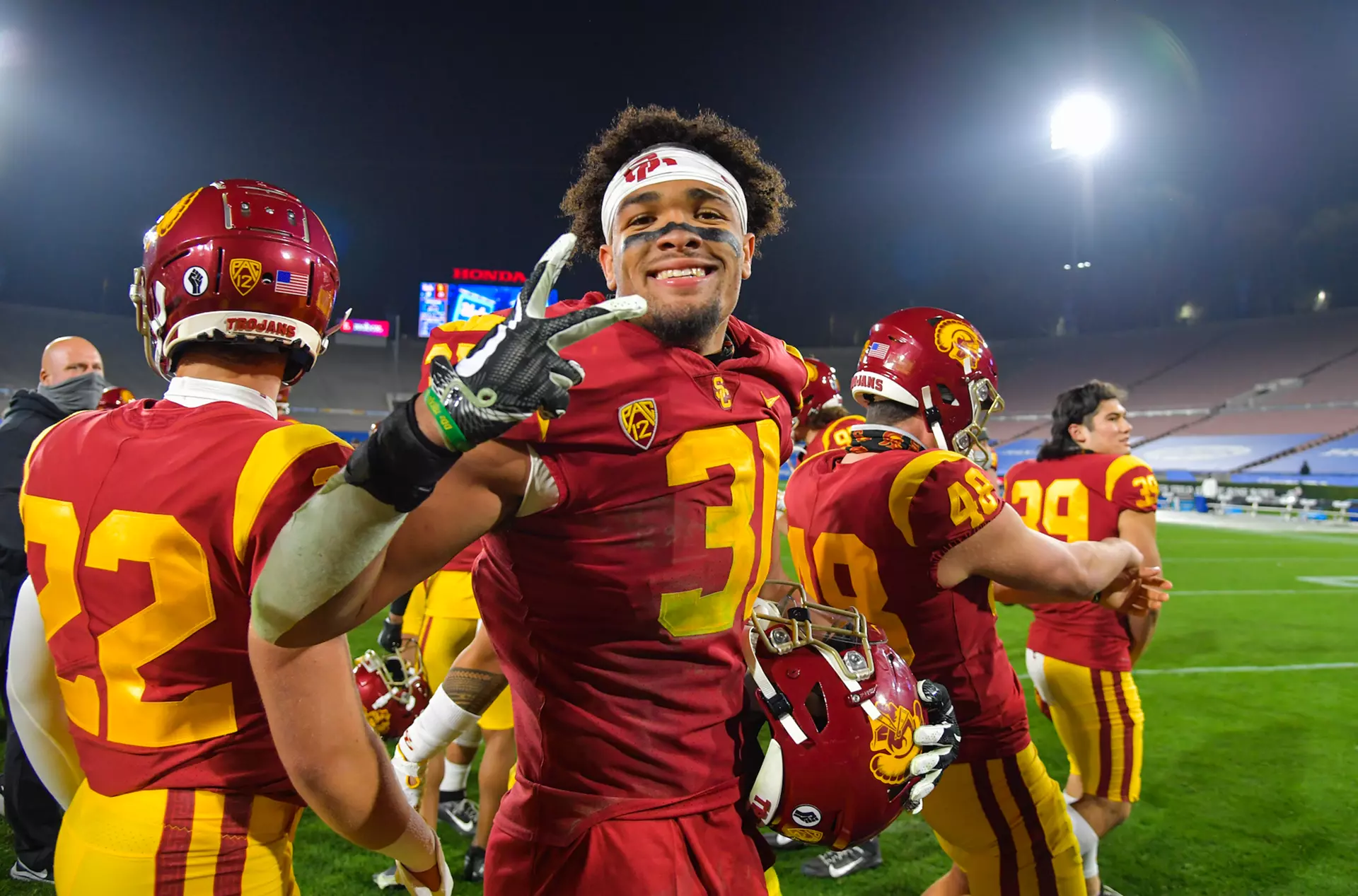 Hunter Echols celebrates after beating UCLA