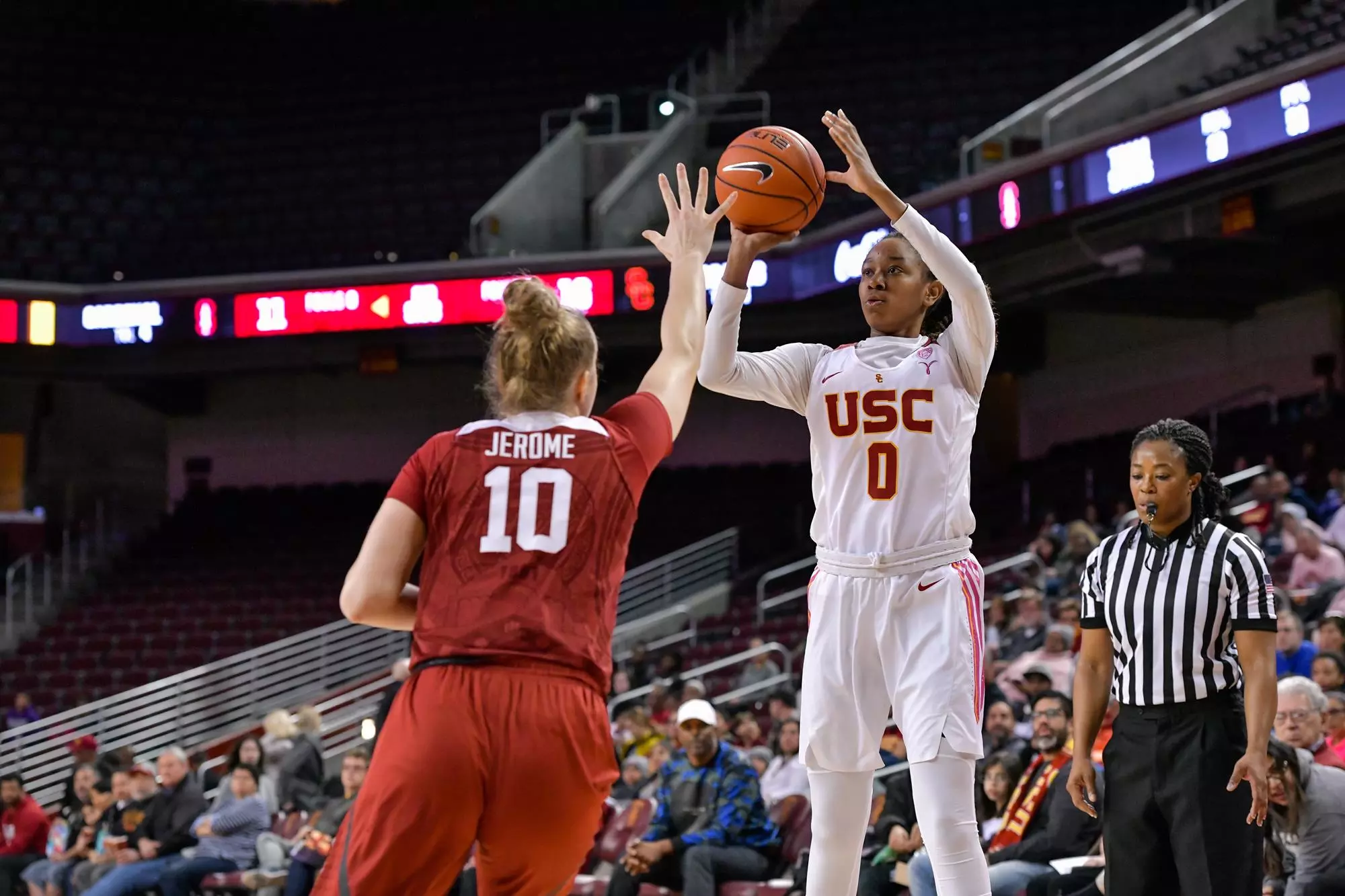 Shalexxus Aaron shoots vs. STanford