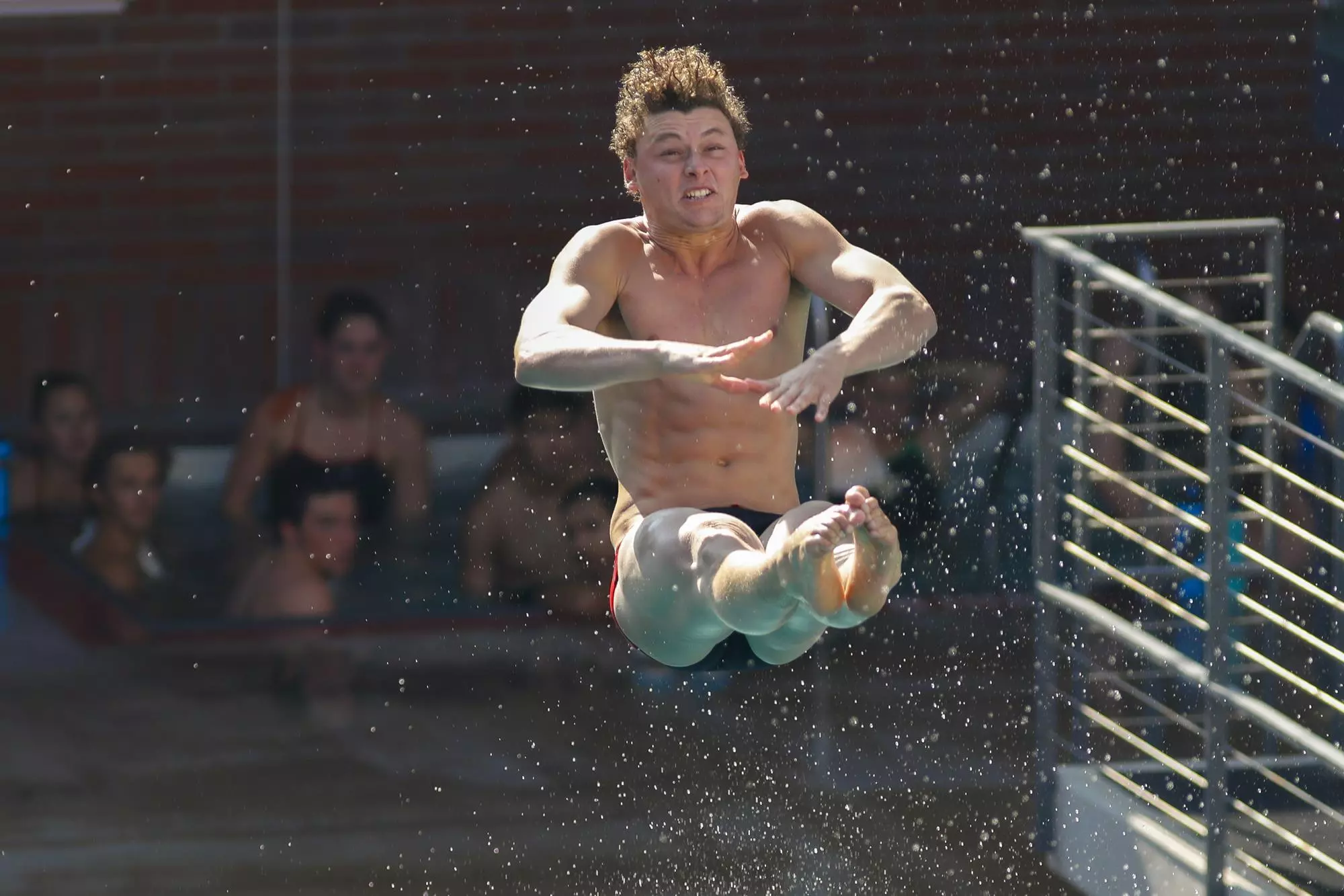 Henry Fusaro diving