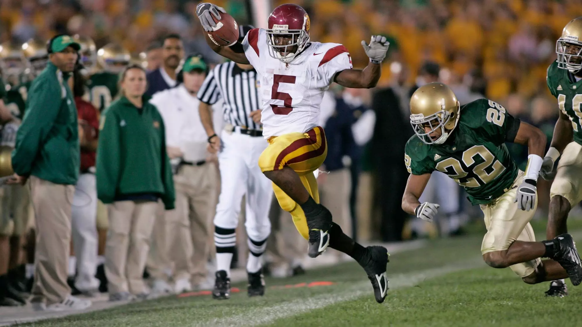 Reggie Bush playing against Notre Dame