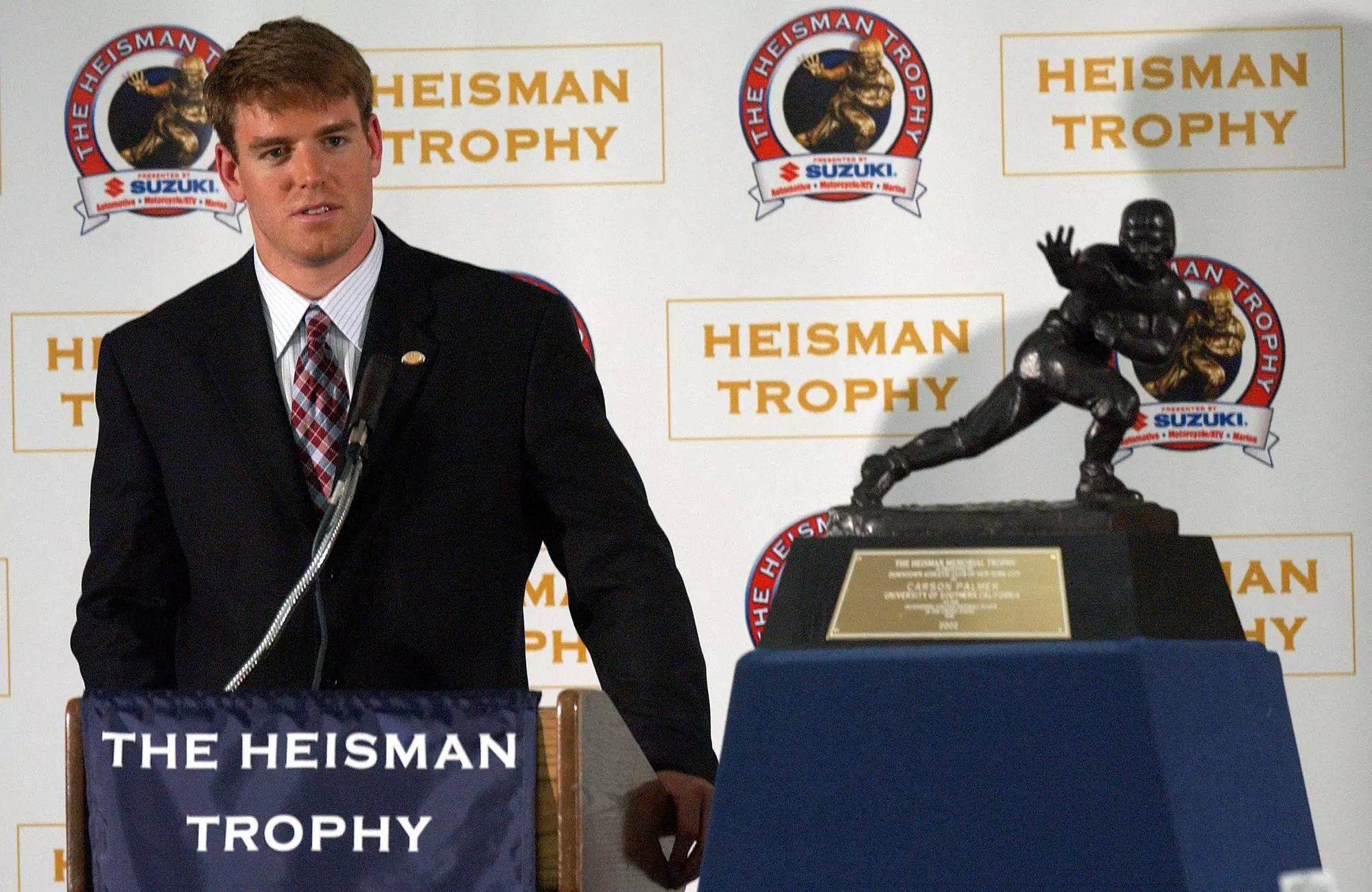 Carson Palmer Wins The Heisman Trophy